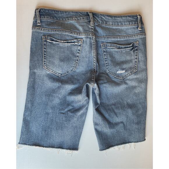 Aeropostale Pretty Little Liars Distressed Bermuda Denim Women’s Sz 2 Jorts - Picture 4 of 7